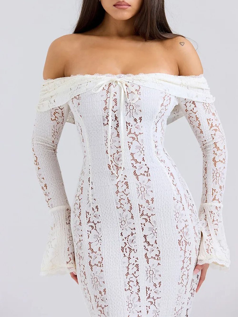 Eva Off Shoulder Maxi Dress White / M