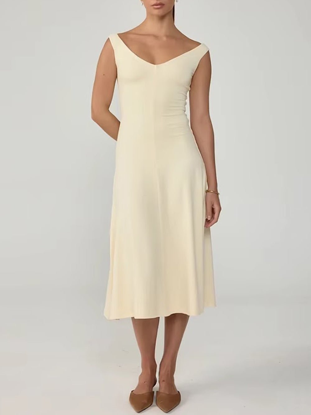 Clara Scoop Neck Flared Midi Dress - Fashion Pov