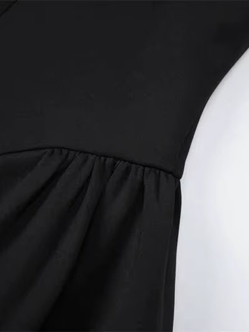 Noelle Contrast Halter Mini Dress - Fashion Pov