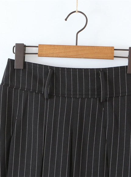 Hunter Pleated Mini Skirt - Fashion Pov